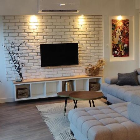 Tres Bel Appartement Central, Au Calme Avec Balneo Perpignan Bagian luar foto