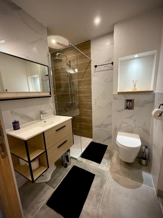 Tres Bel Appartement Central, Au Calme Avec Balneo Perpignan Bagian luar foto